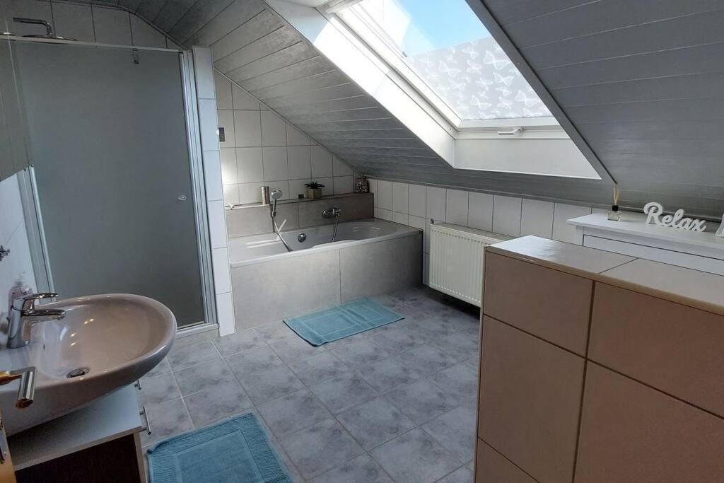 Grosse Tolle 4 Zimmer Ferienwohnung Im Herzen Des Odenwaldes Mörlenbach Eksteriør billede